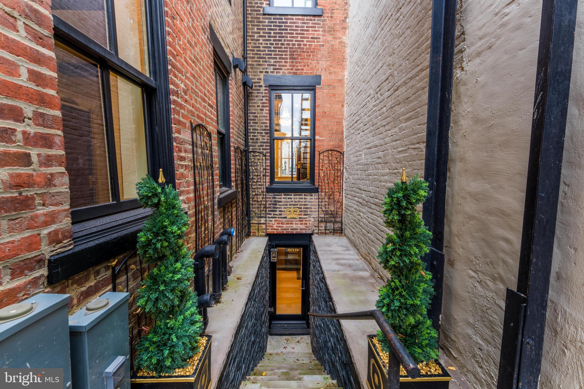810 PRINCE STREET