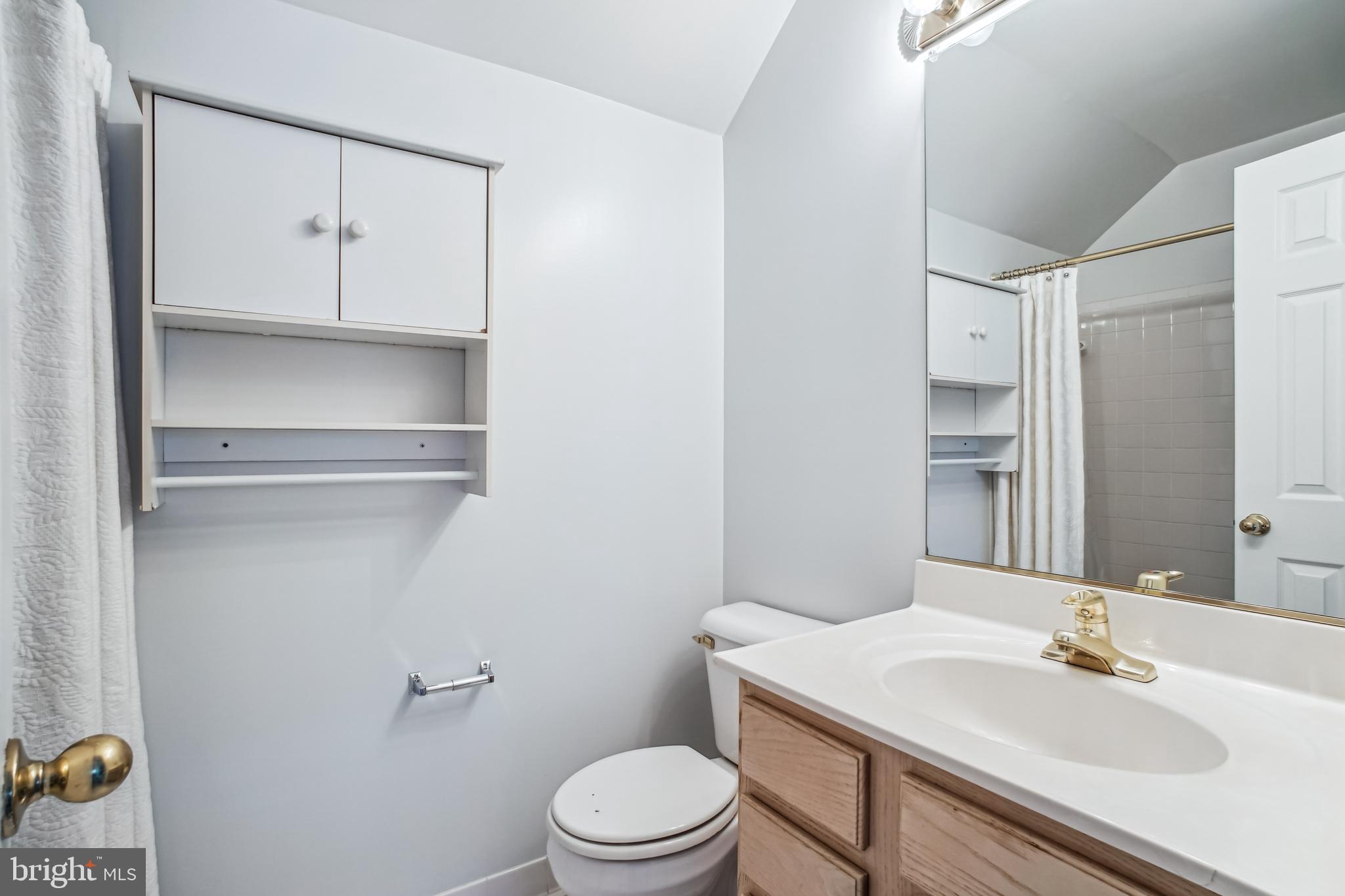 3818 WHITE POST COURT