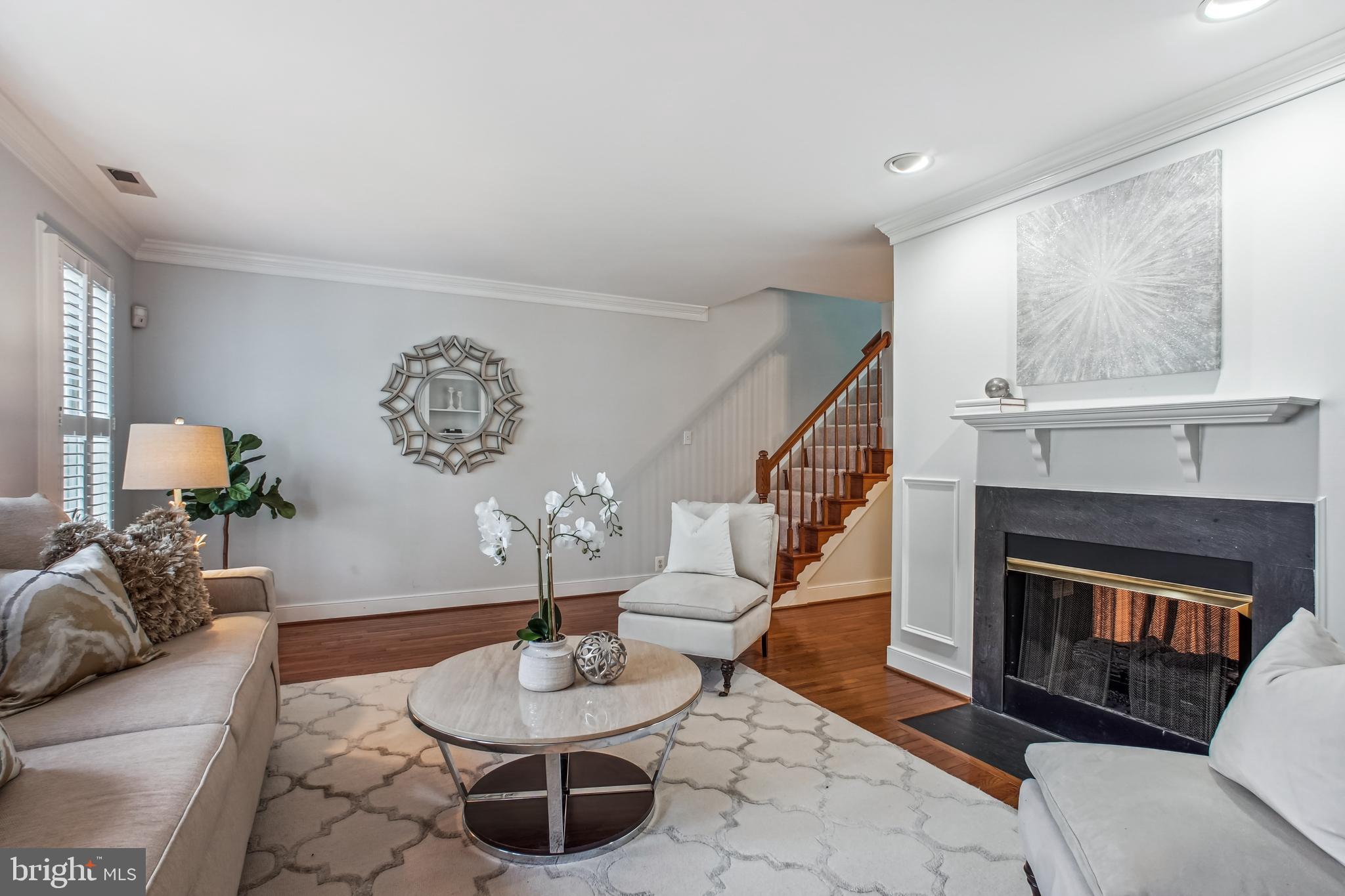 3818 WHITE POST COURT