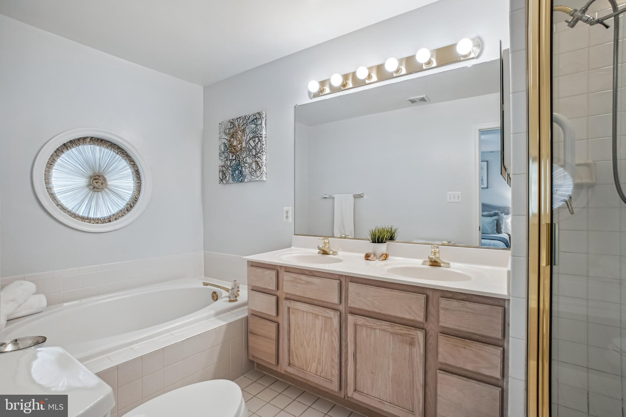 3818 WHITE POST COURT