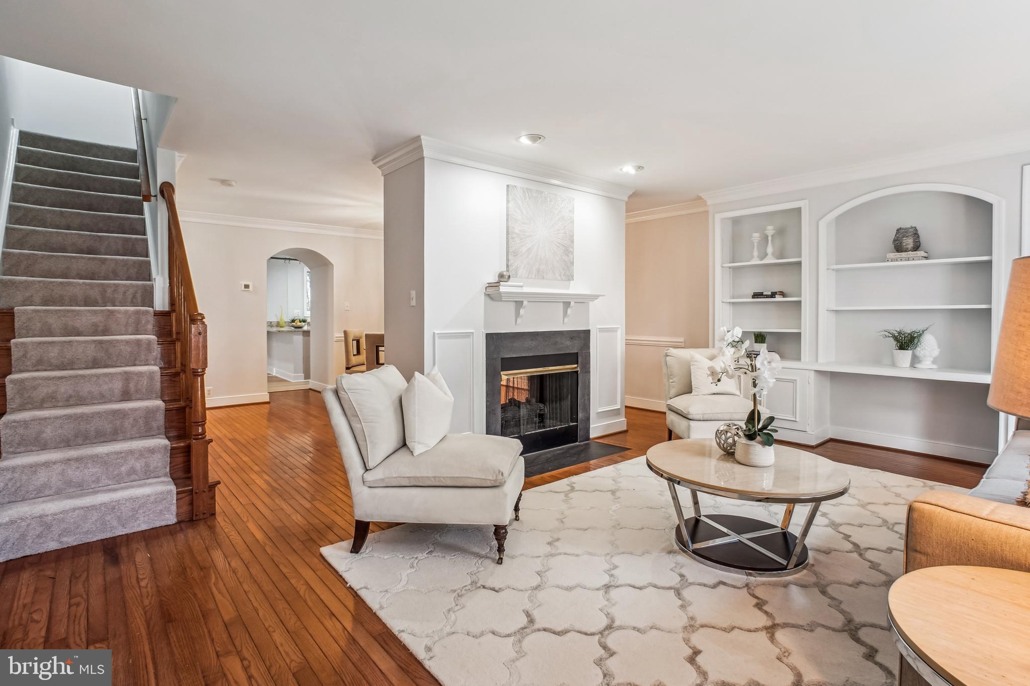 3818 WHITE POST COURT