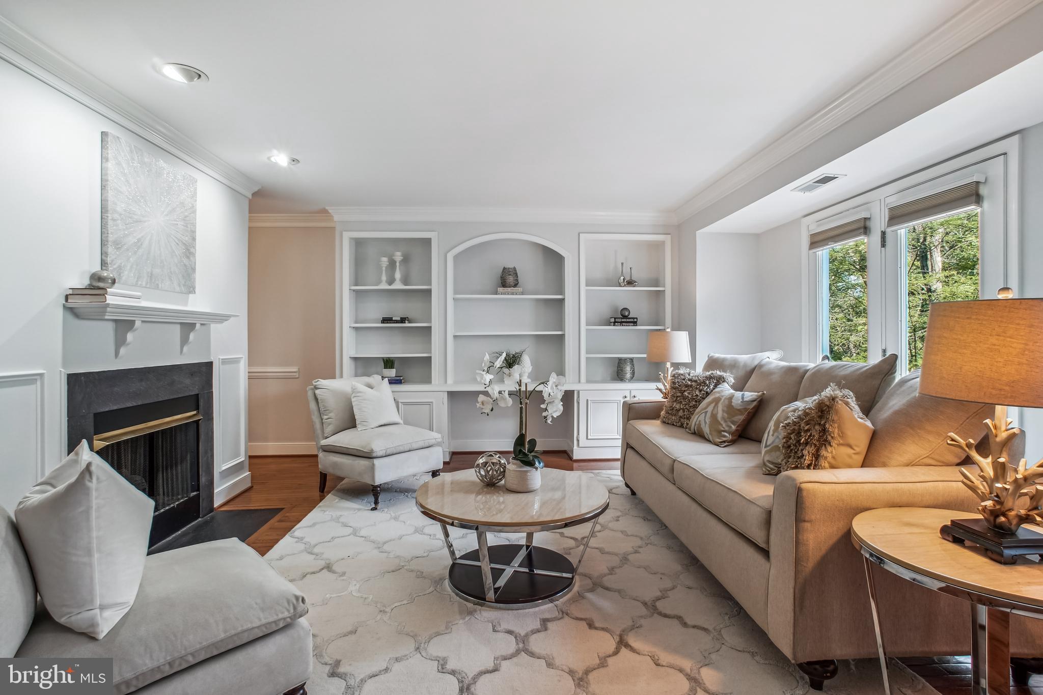 3818 WHITE POST COURT