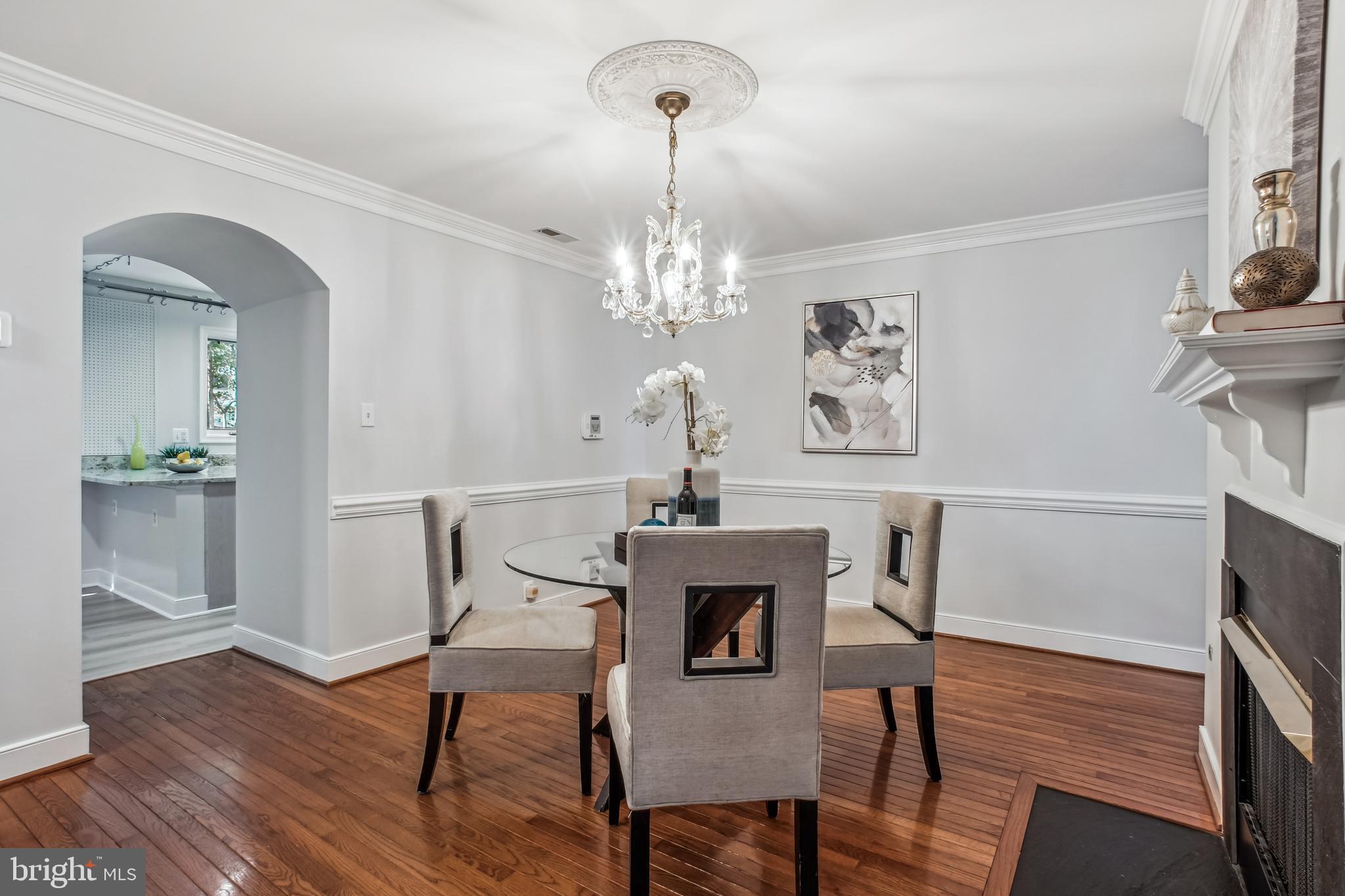 3818 WHITE POST COURT