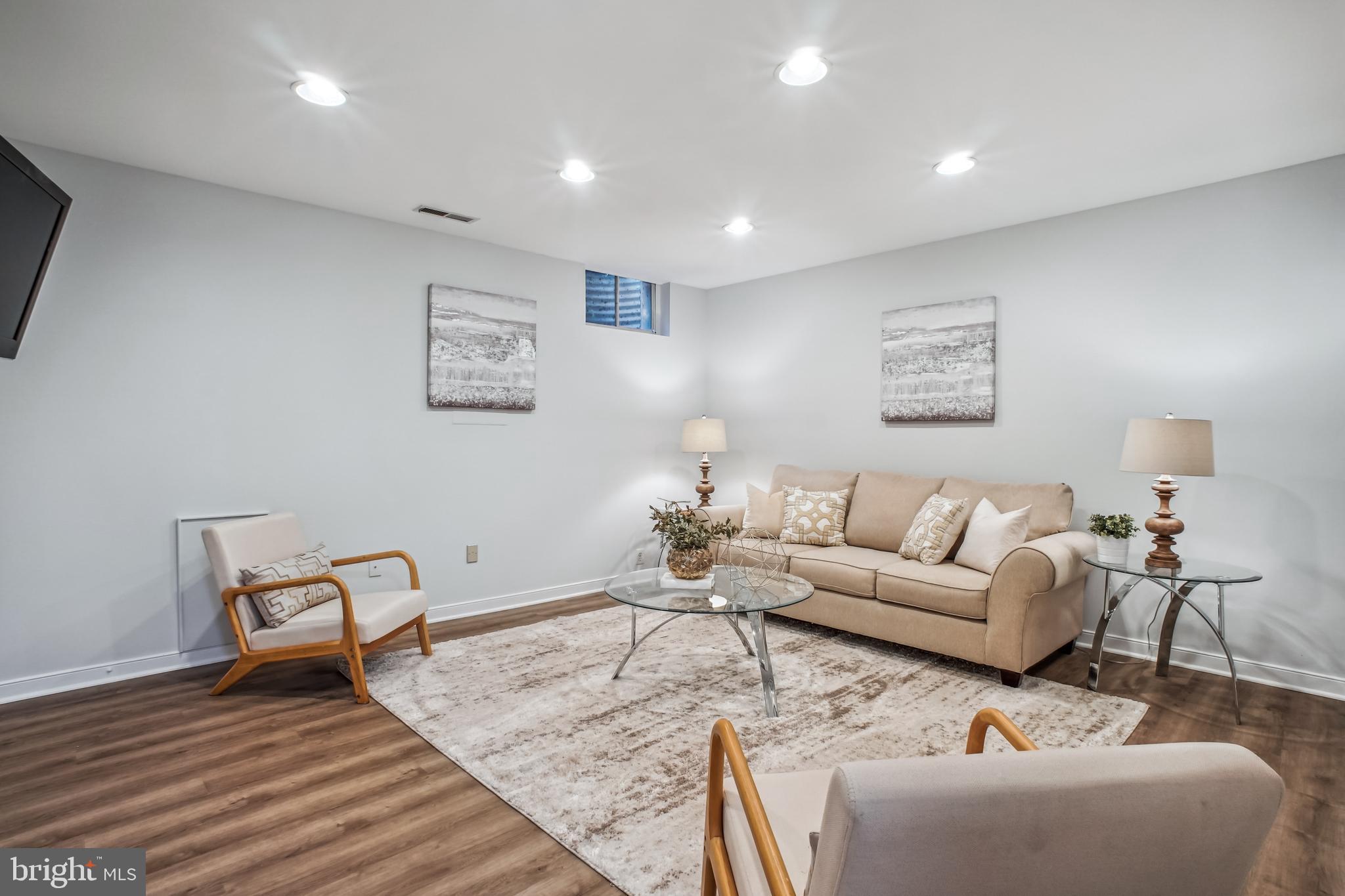 3818 WHITE POST COURT