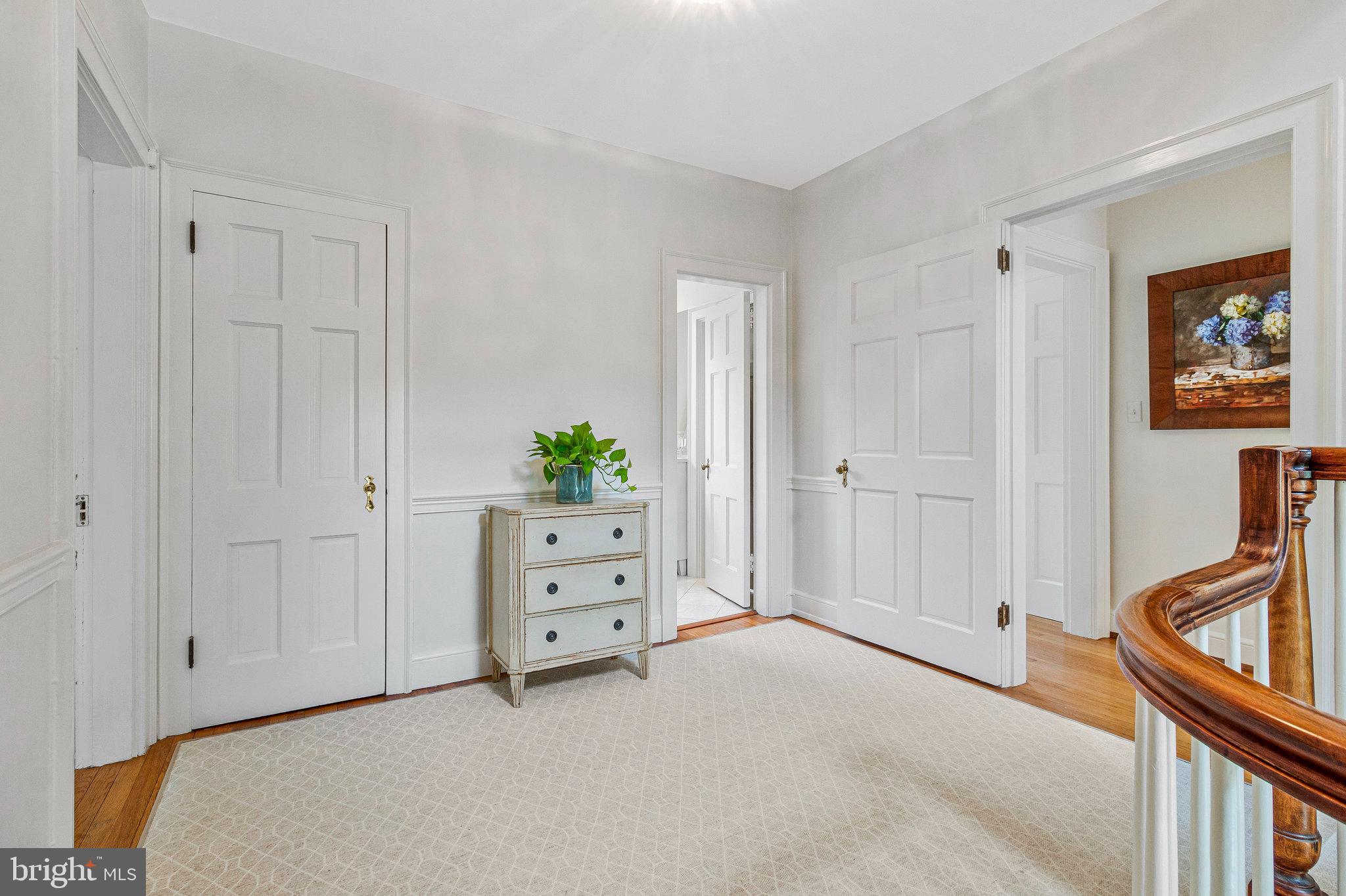 412 N VIEW TERRACE