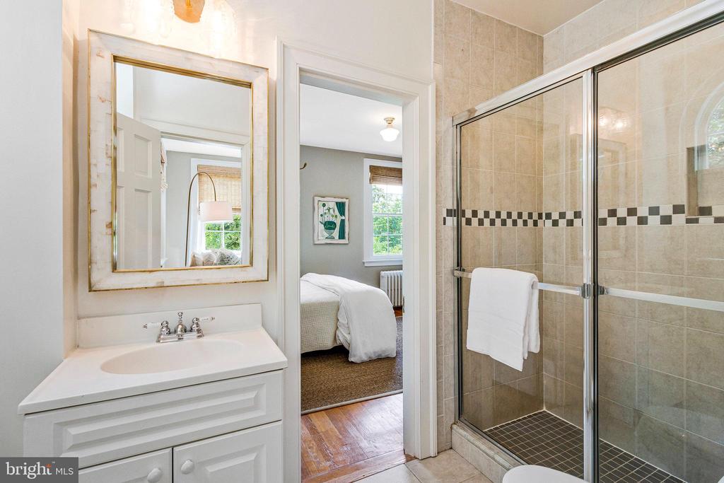 412 N VIEW TERRACE