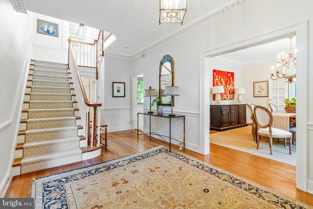 412 N VIEW TERRACE