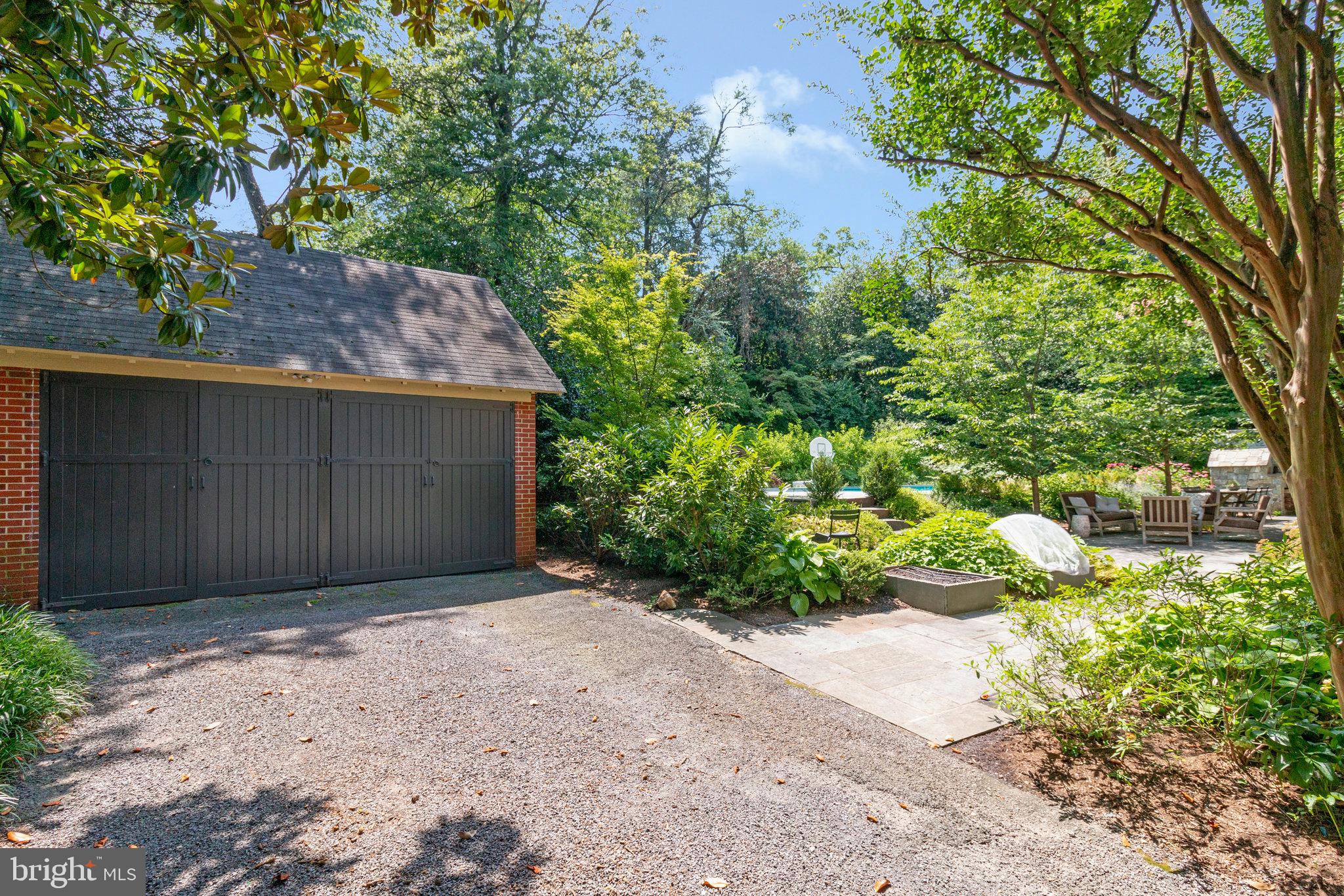 412 N VIEW TERRACE