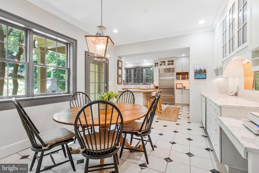 412 N VIEW TERRACE