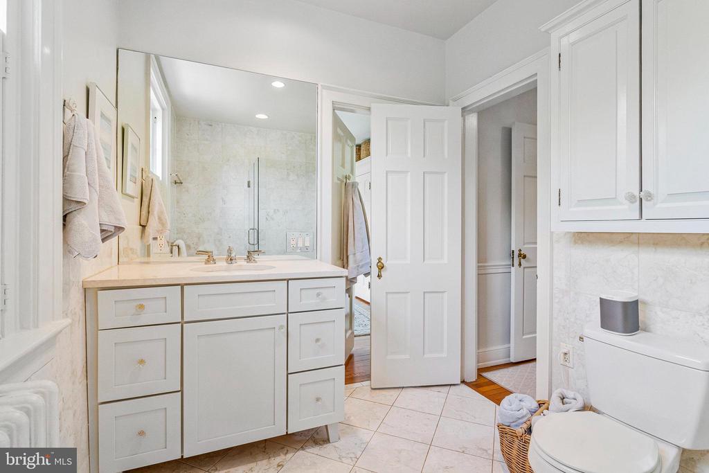 412 N VIEW TERRACE