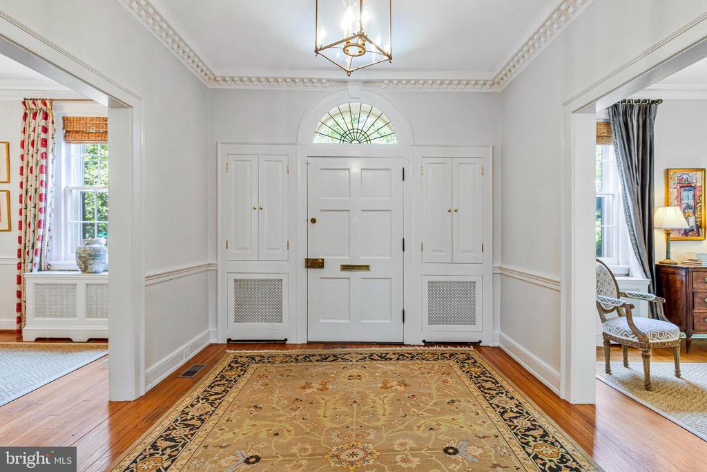412 N VIEW TERRACE