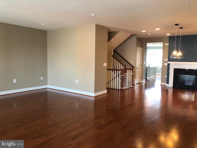2207 MAIN LINE BOULEVARD 102