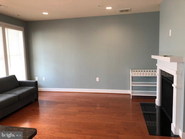 2207 MAIN LINE BOULEVARD 102