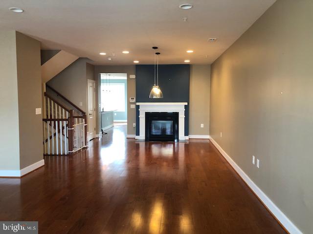 2207 MAIN LINE BOULEVARD 102