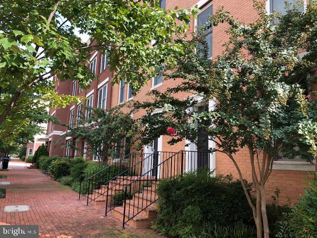 2207 MAIN LINE BOULEVARD 102