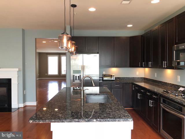 2207 MAIN LINE BOULEVARD 102