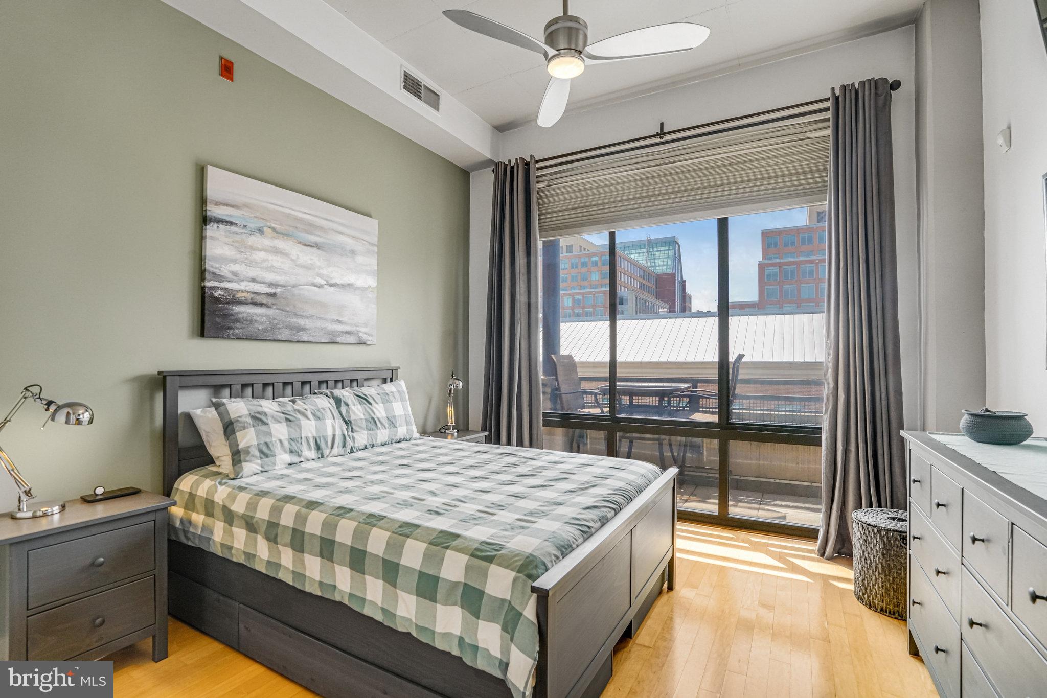 520 JOHN CARLYLE STREET 426