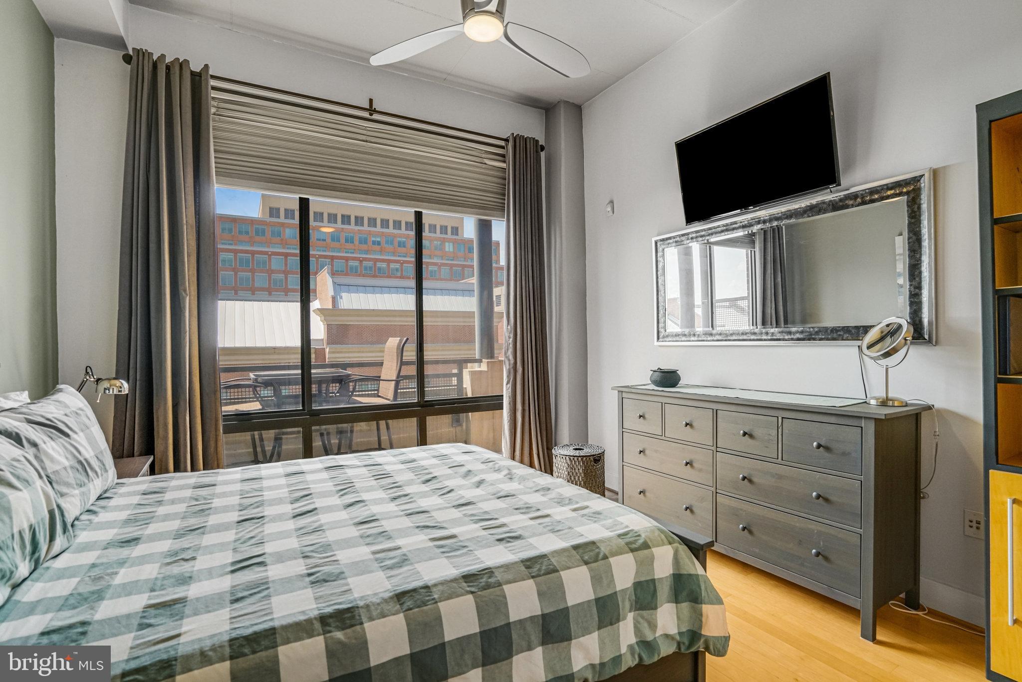 520 JOHN CARLYLE STREET 426