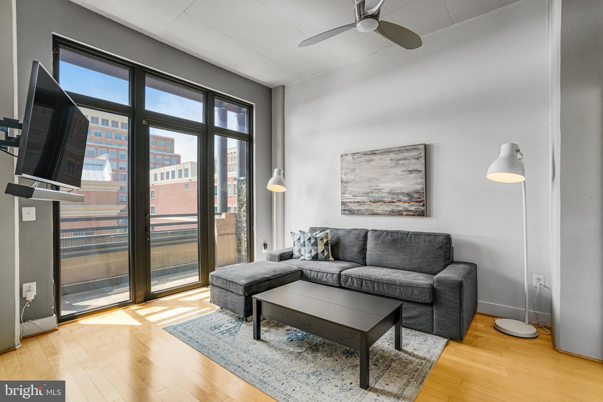 520 JOHN CARLYLE STREET 426