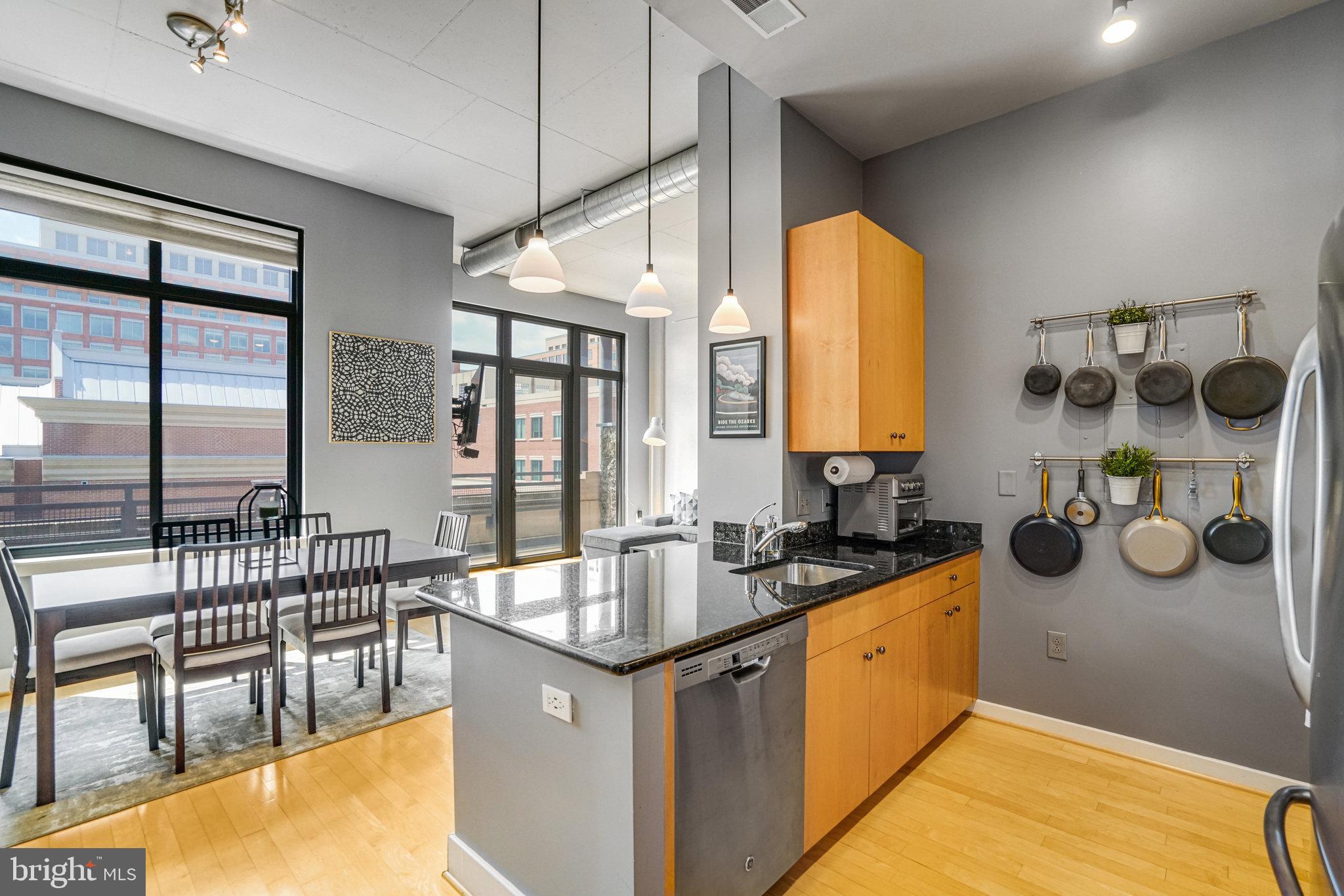 520 JOHN CARLYLE STREET 426