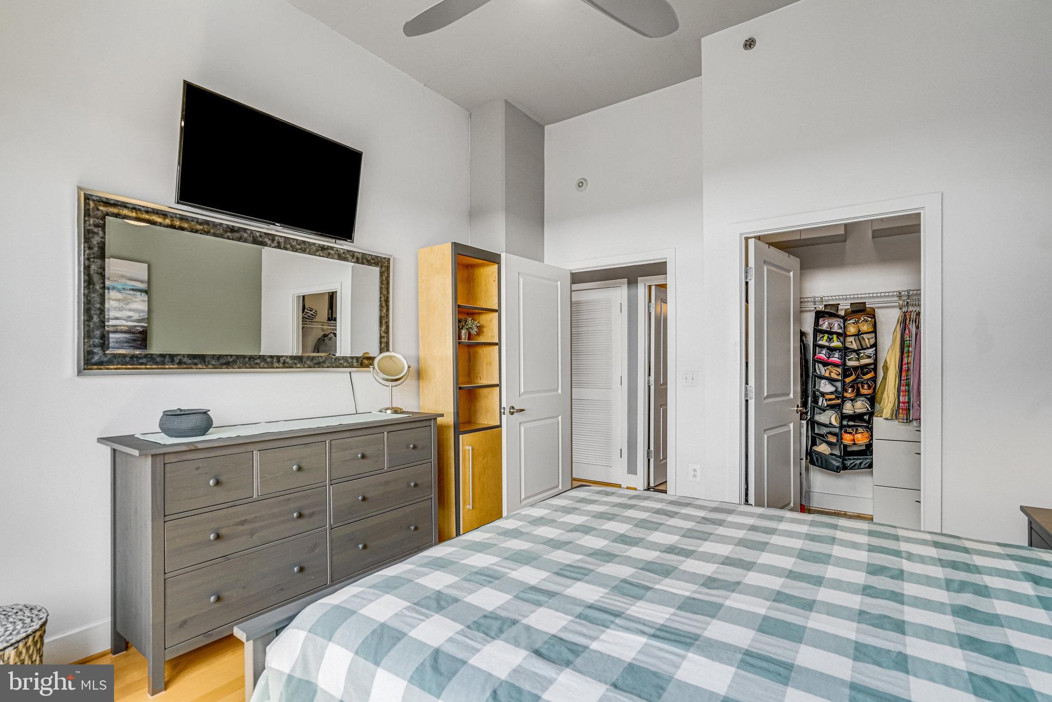 520 JOHN CARLYLE STREET 426