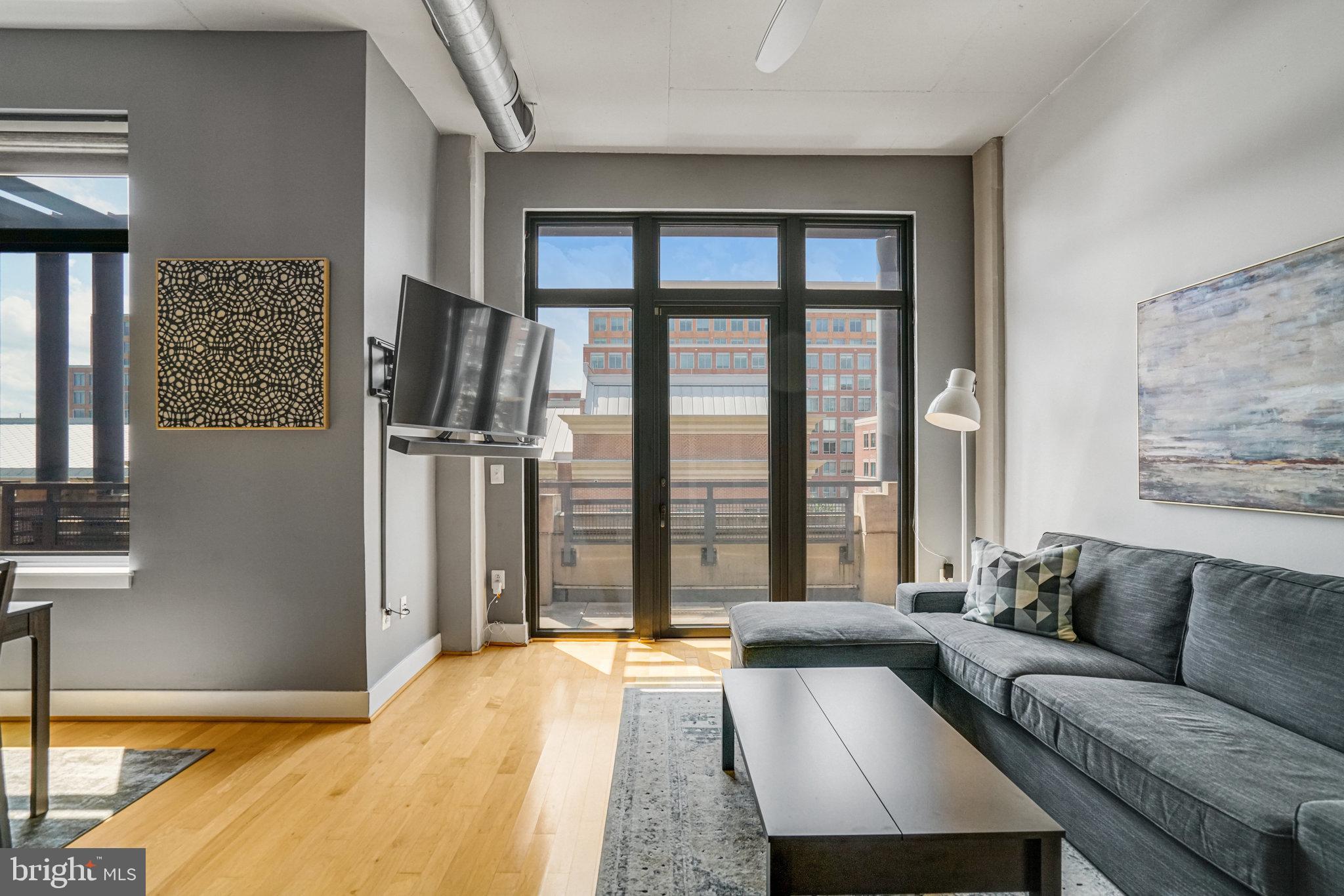 520 JOHN CARLYLE STREET 426