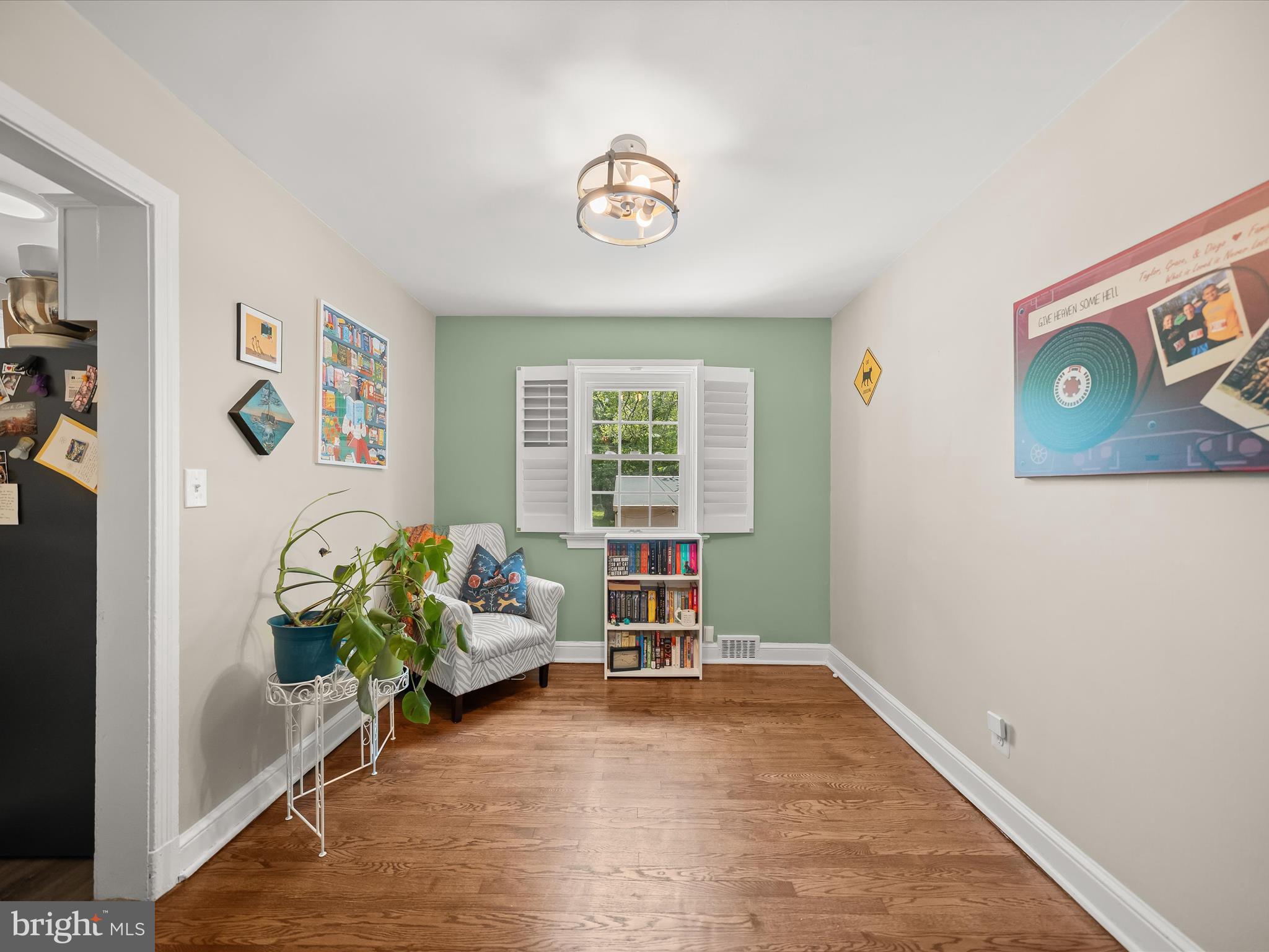 1409 MOUNT VERNON AVENUE