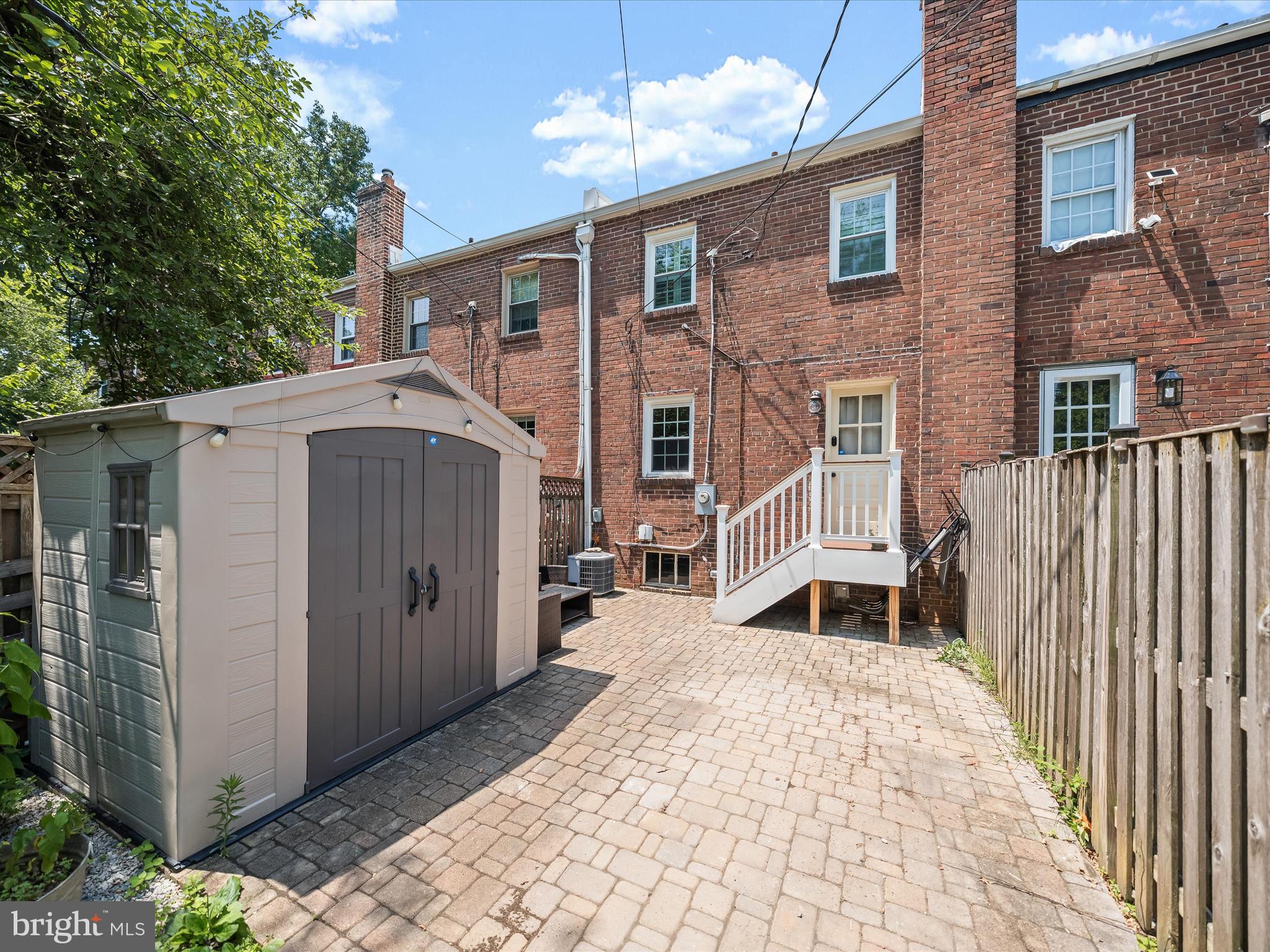 1409 MOUNT VERNON AVENUE