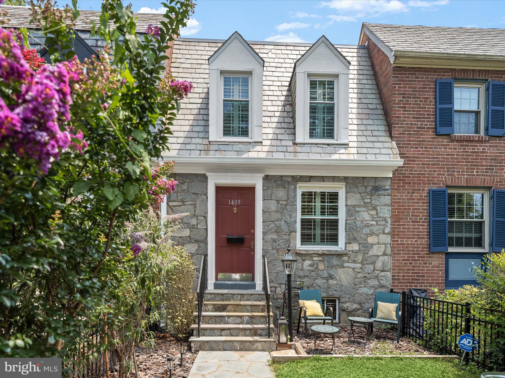 1409 MOUNT VERNON AVENUE