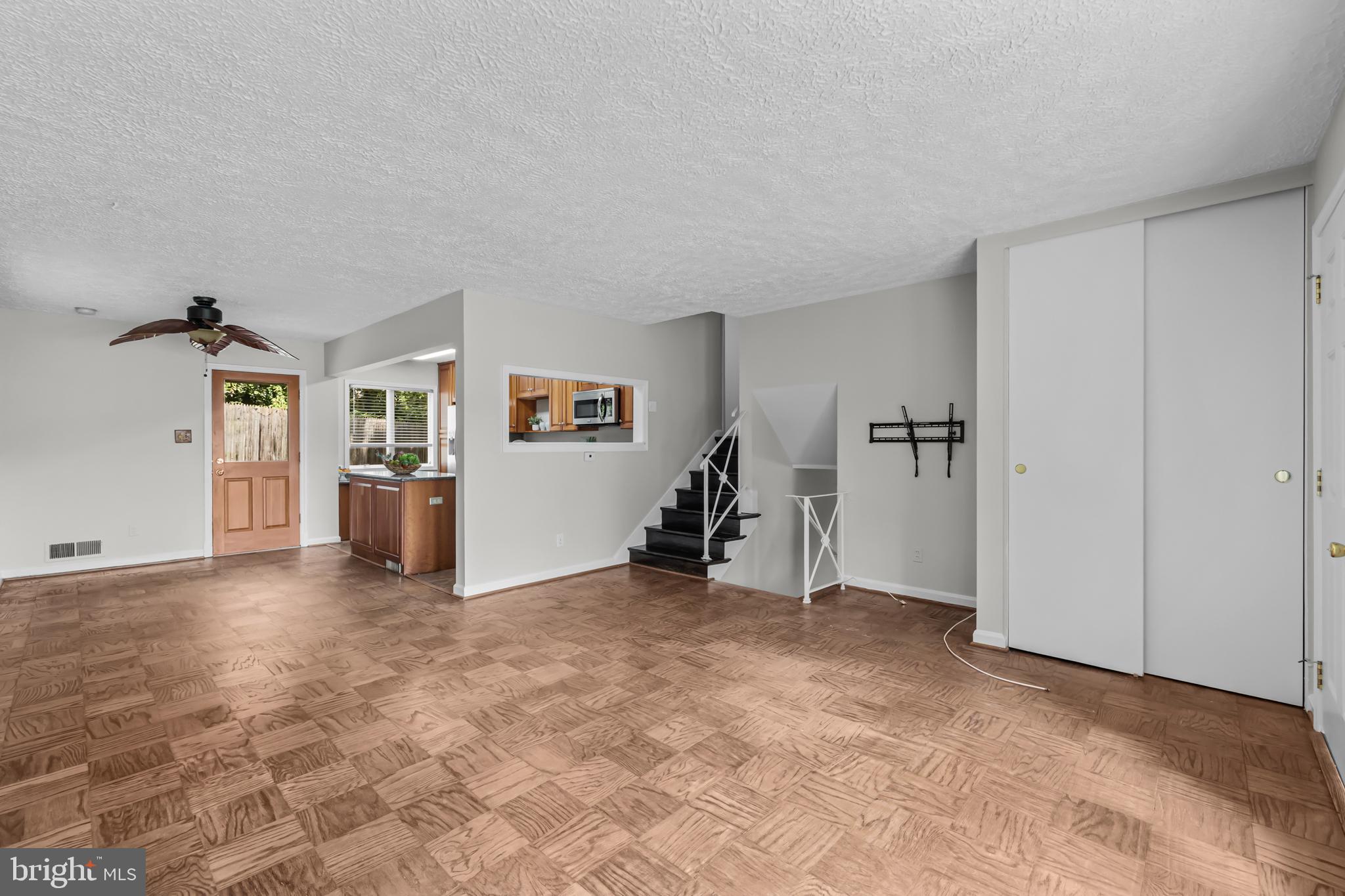 4431 VENABLE AVENUE