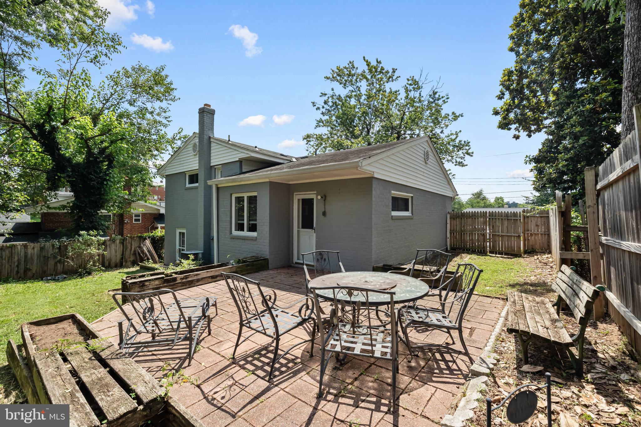 4431 VENABLE AVENUE