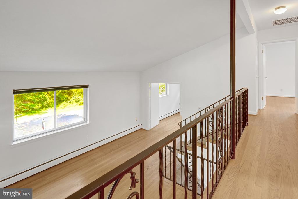 811 E TIMBER BRANCH PARKWAY