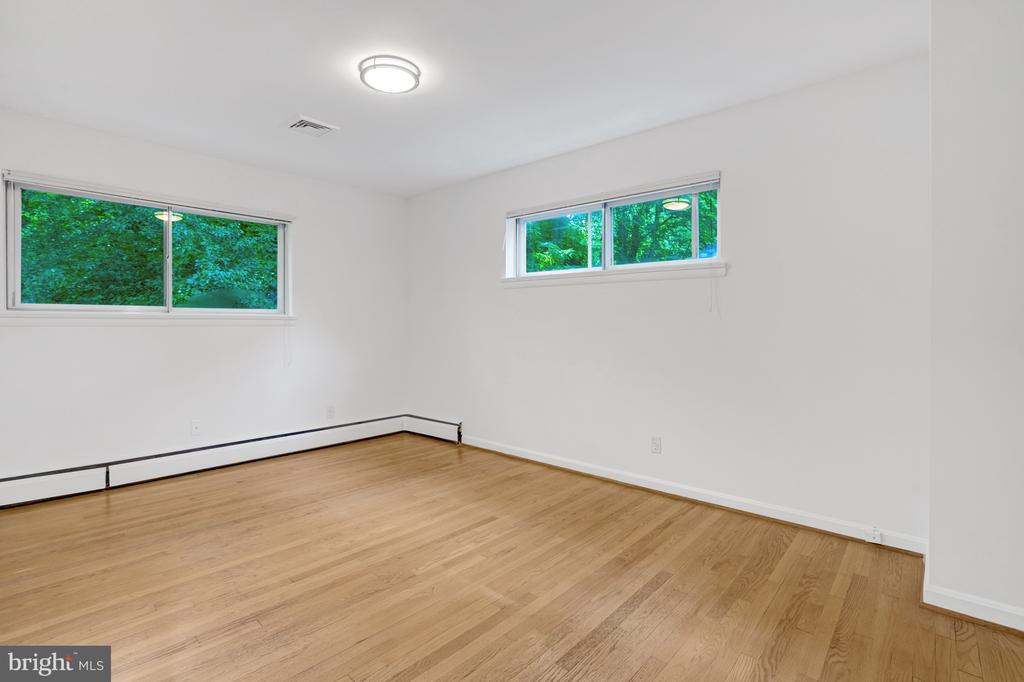 811 E TIMBER BRANCH PARKWAY