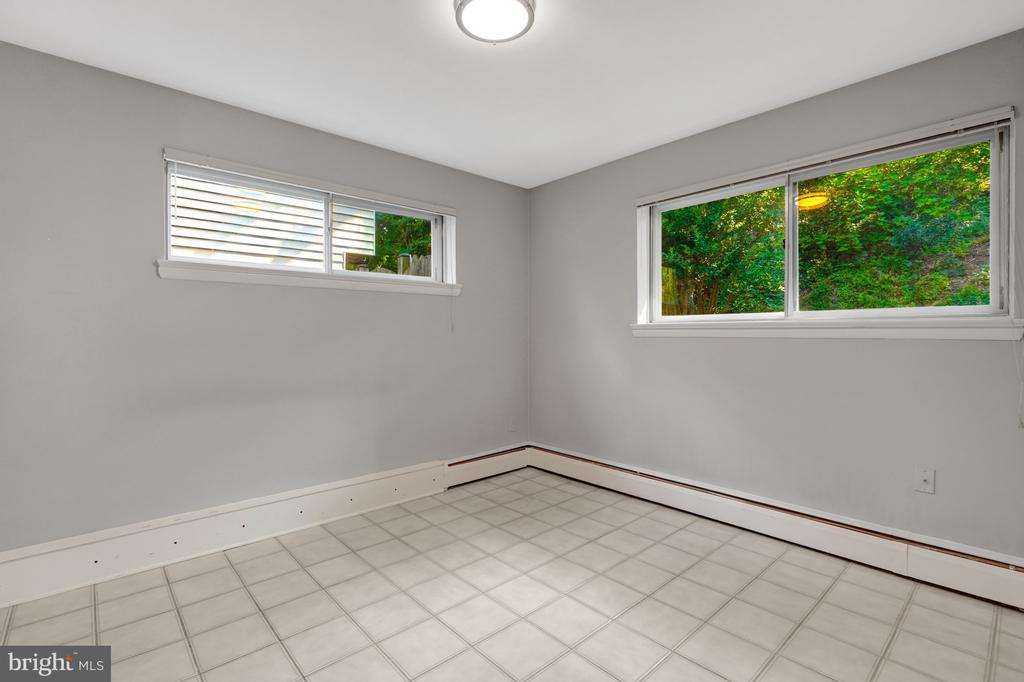 811 E TIMBER BRANCH PARKWAY