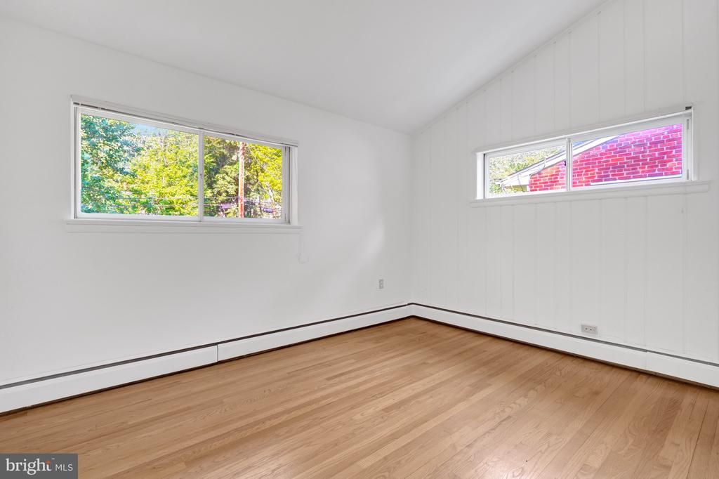 811 E TIMBER BRANCH PARKWAY