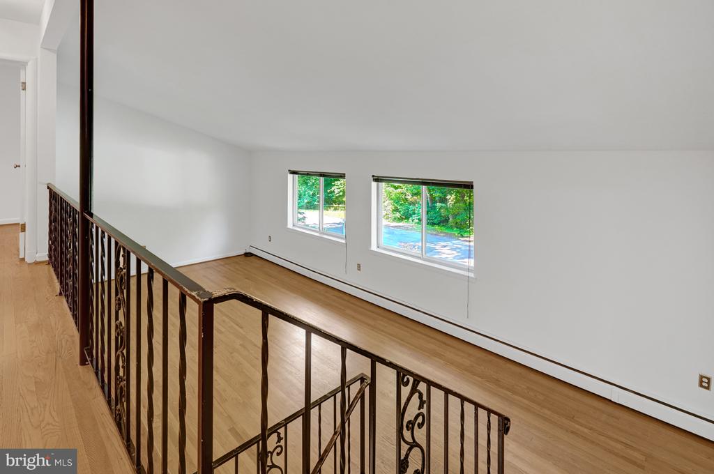 811 E TIMBER BRANCH PARKWAY