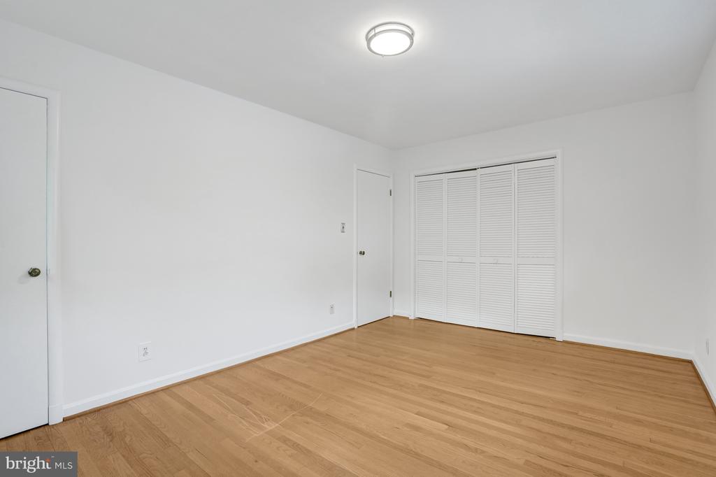 811 E TIMBER BRANCH PARKWAY