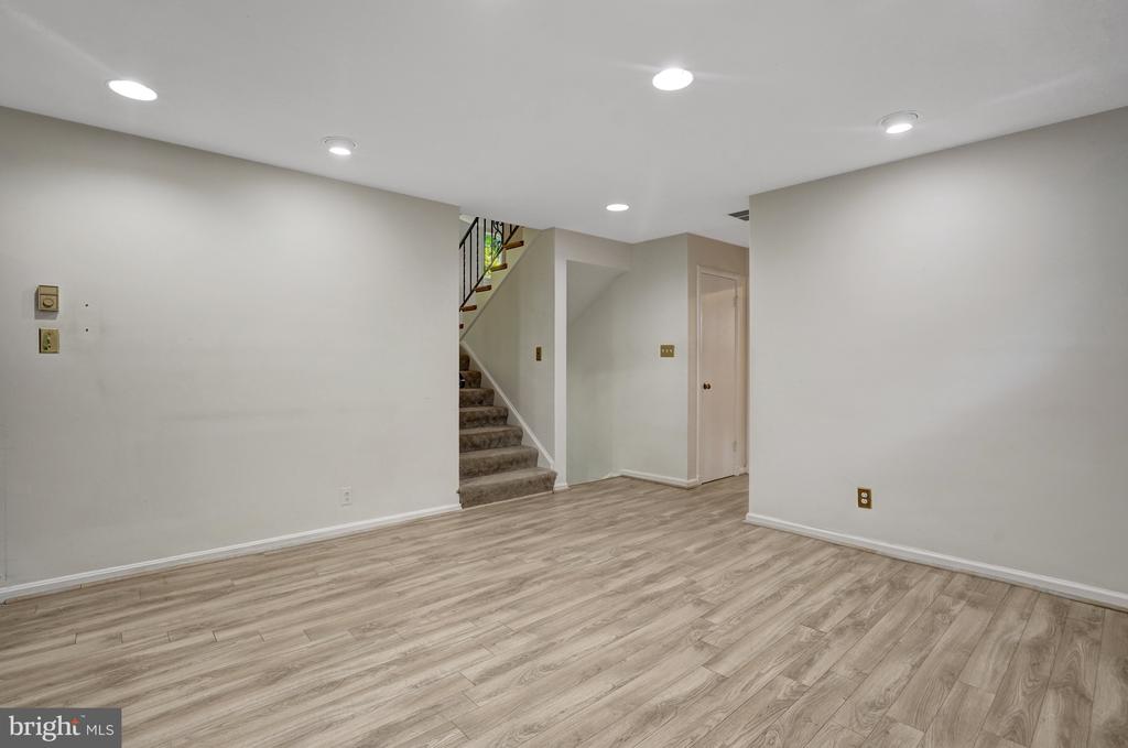 811 E TIMBER BRANCH PARKWAY