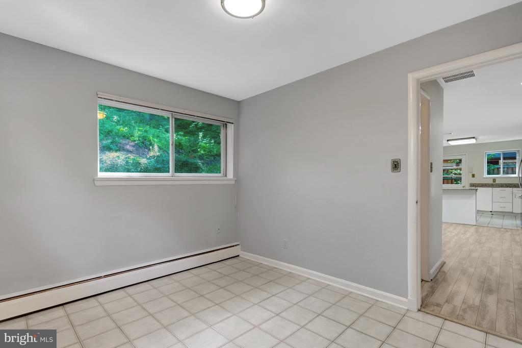 811 E TIMBER BRANCH PARKWAY