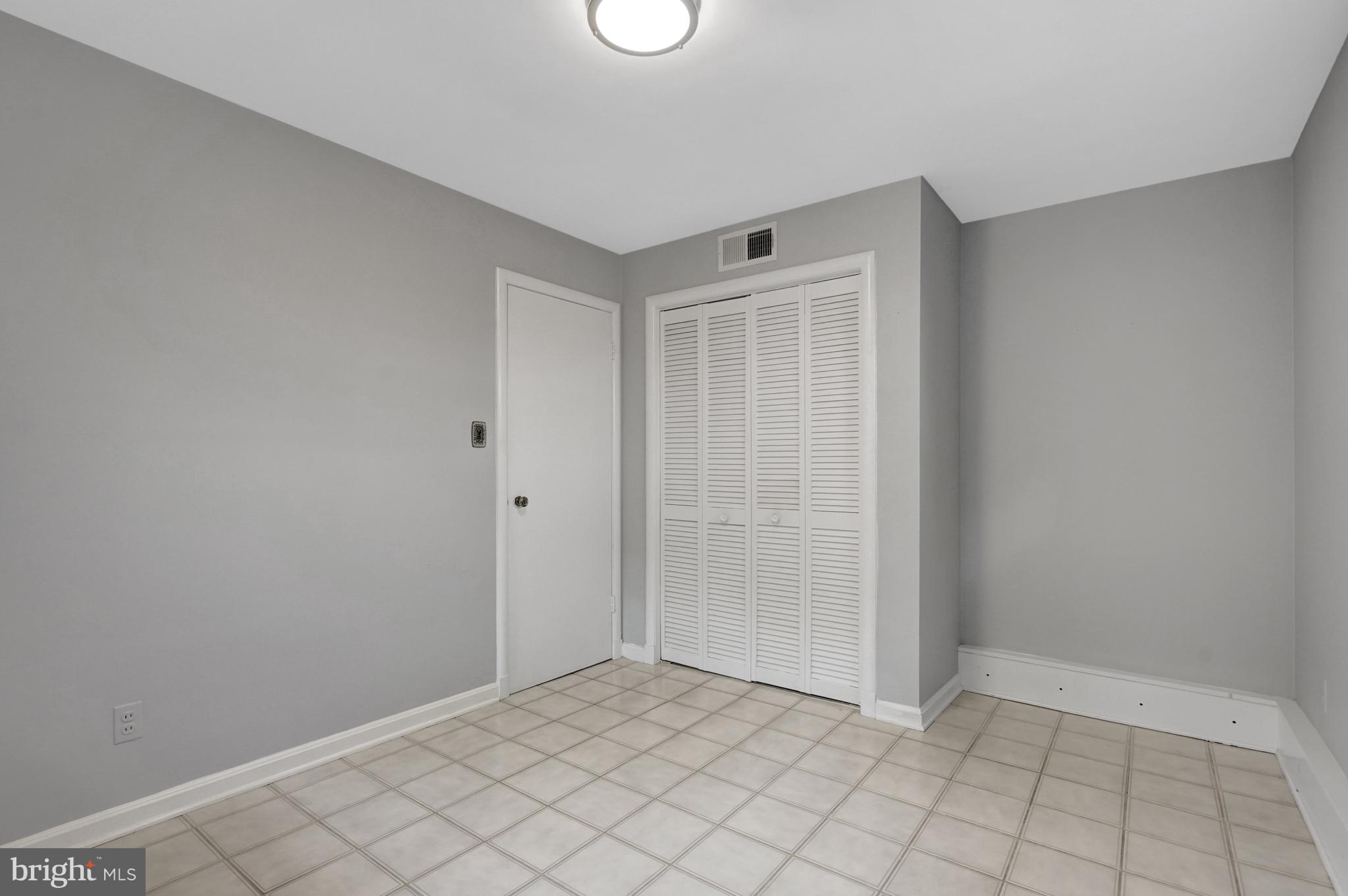 811 E TIMBER BRANCH PARKWAY