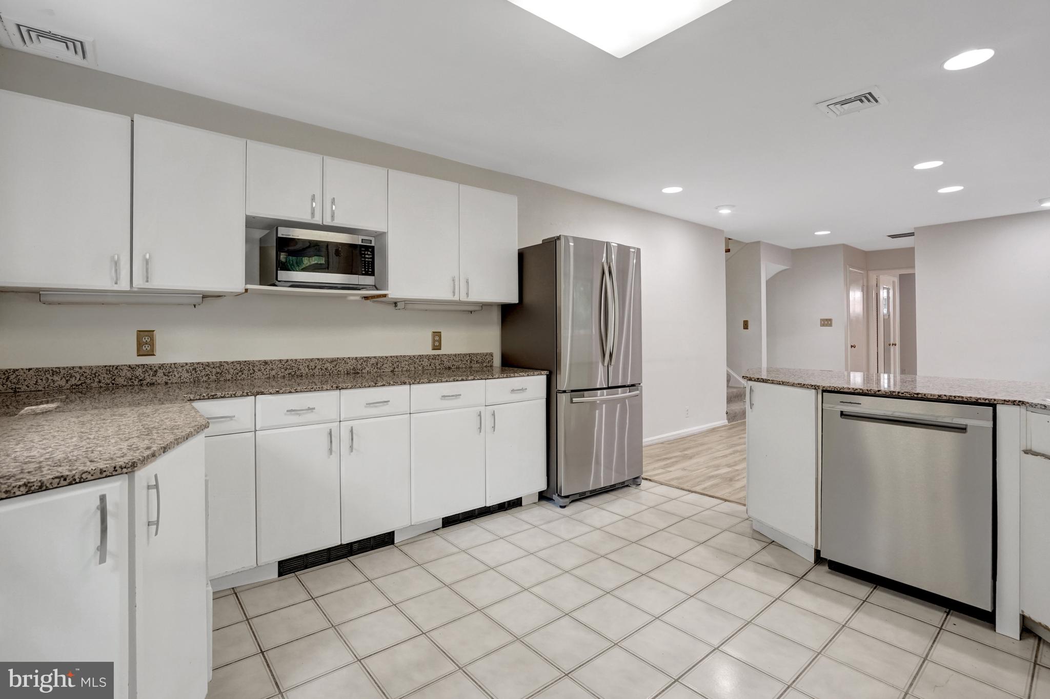 811 E TIMBER BRANCH PARKWAY