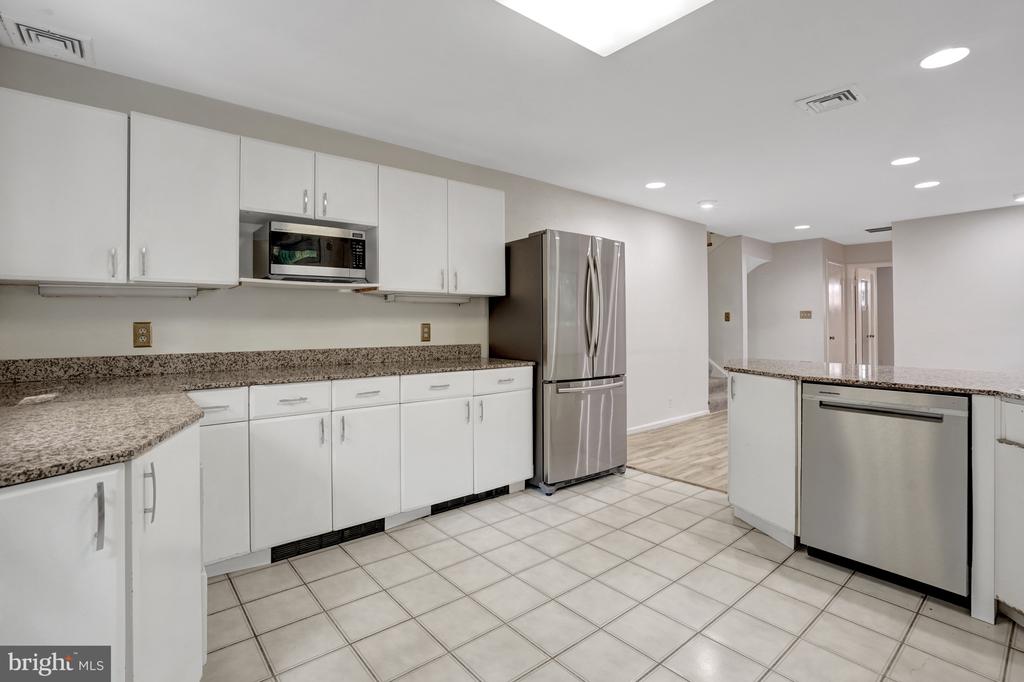 811 E TIMBER BRANCH PARKWAY