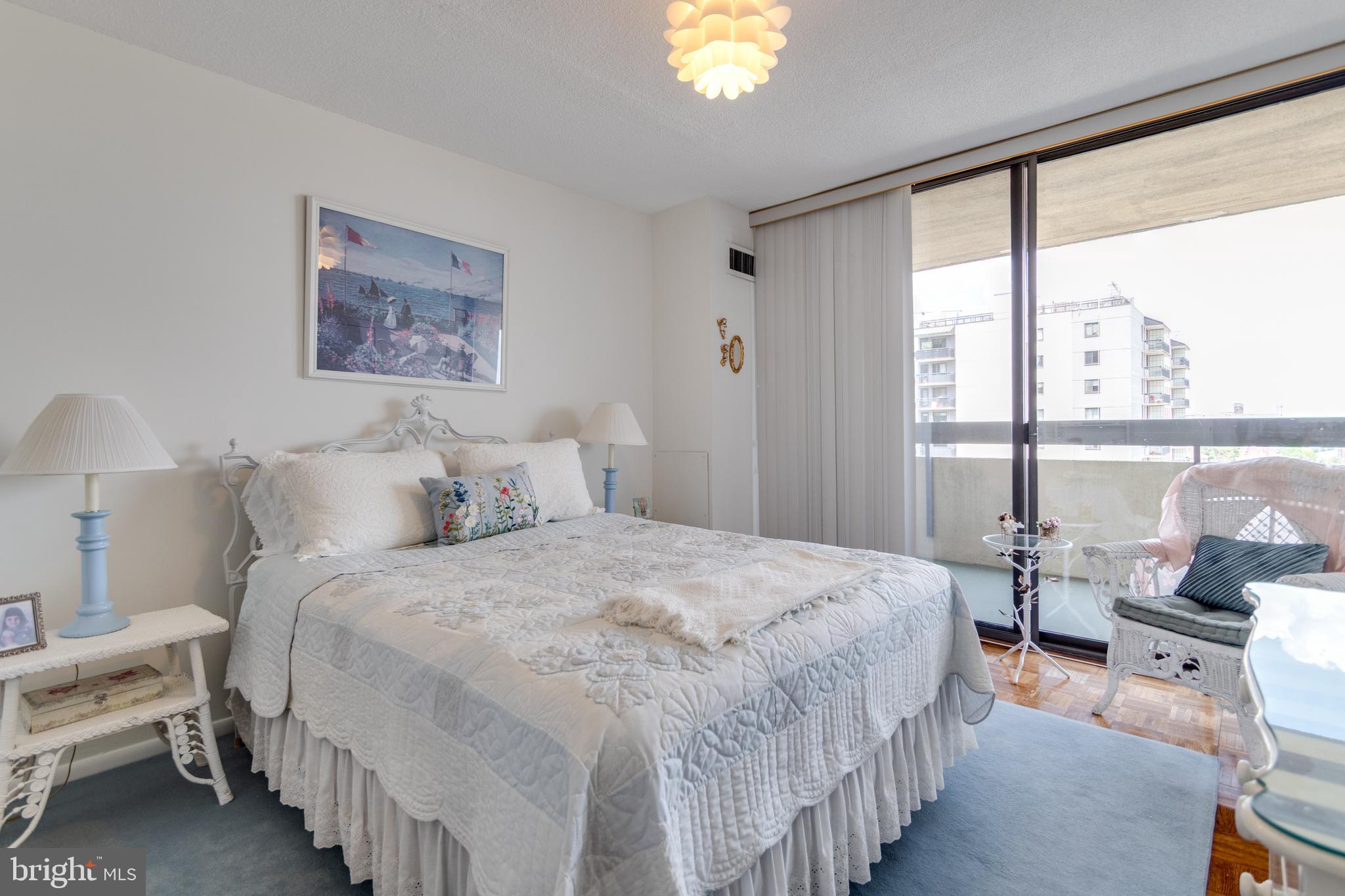 400 MADISON STREET 1308