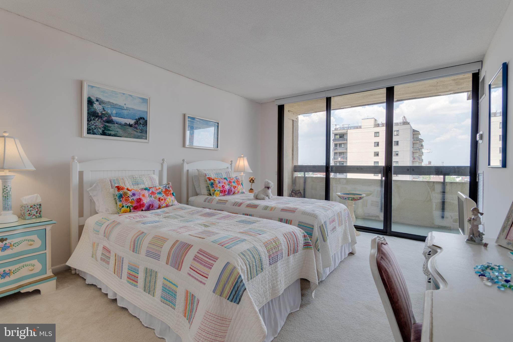 400 MADISON STREET 1308