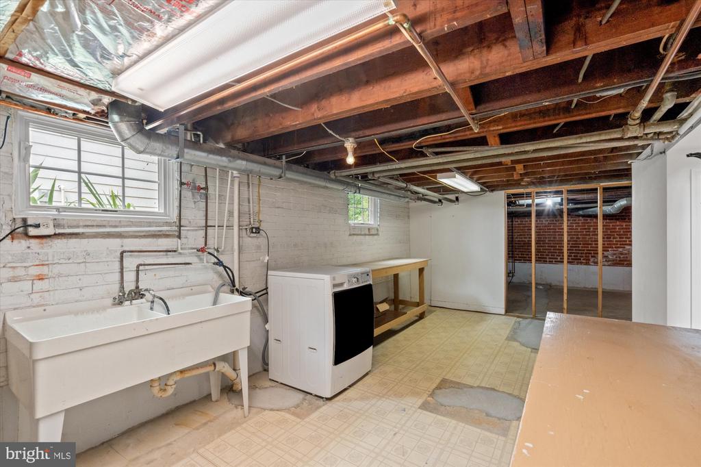 15 W MASONIC VIEW AVENUE