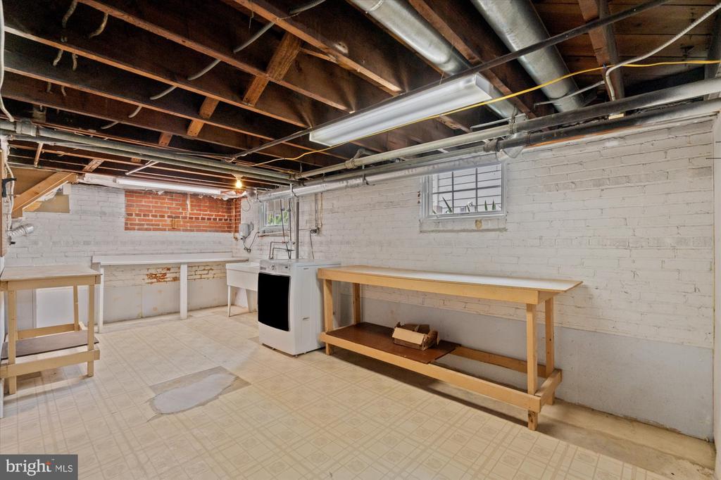 15 W MASONIC VIEW AVENUE