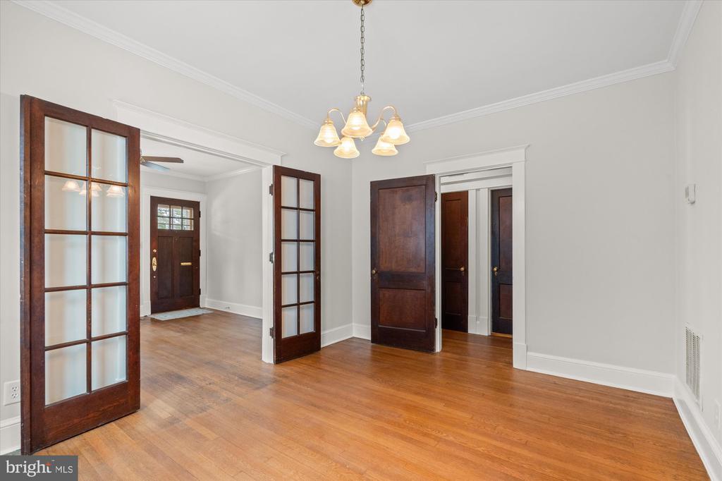 15 W MASONIC VIEW AVENUE