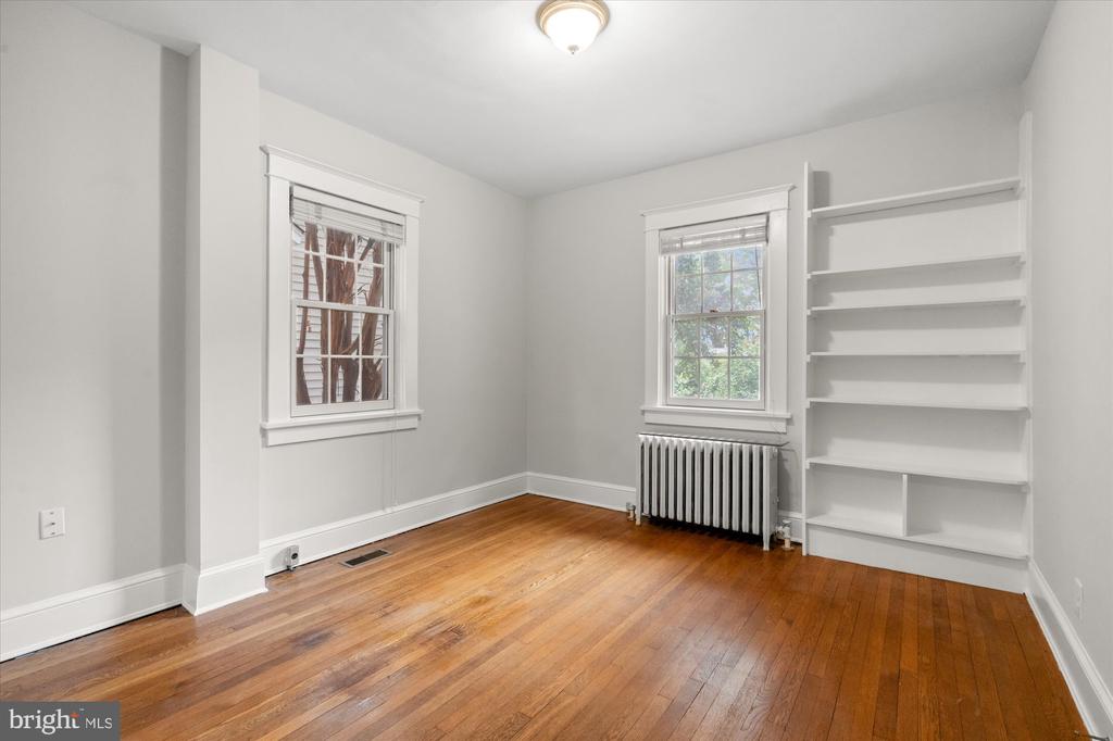 15 W MASONIC VIEW AVENUE