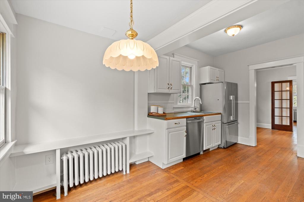 15 W MASONIC VIEW AVENUE