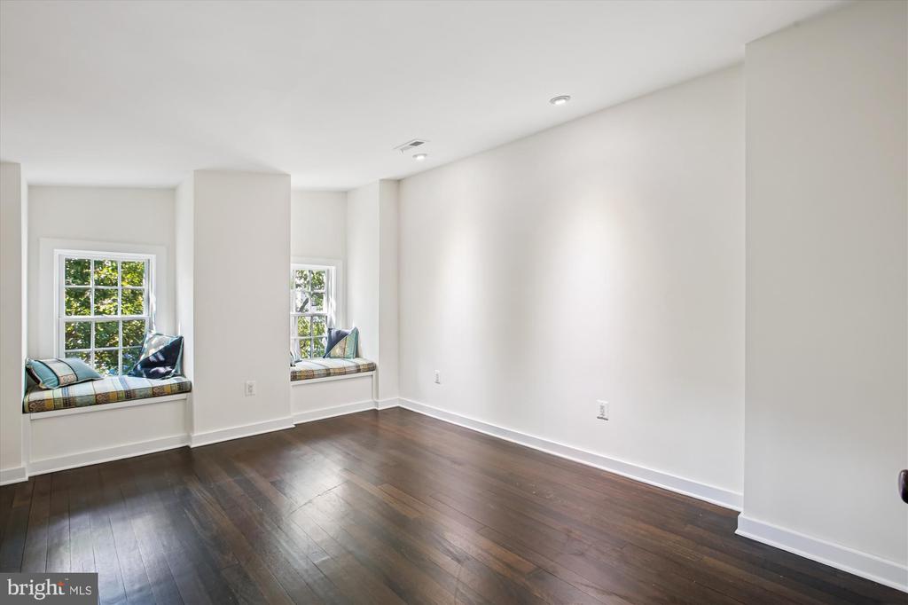 323 N PATRICK STREET